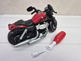 Moto chopera con destornillador 